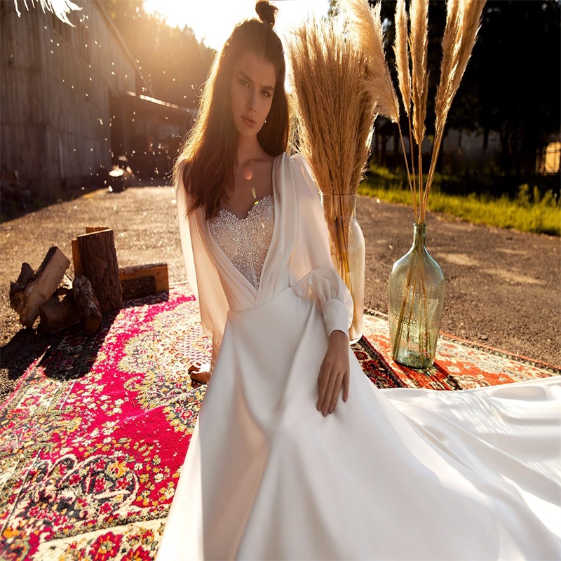 Modern Design Wedding Dresses Bling Sequins Beads Bridal Gowns Long Sleeves Sweep Train Boho Custom Made Soft Satin Vestido De Novia
