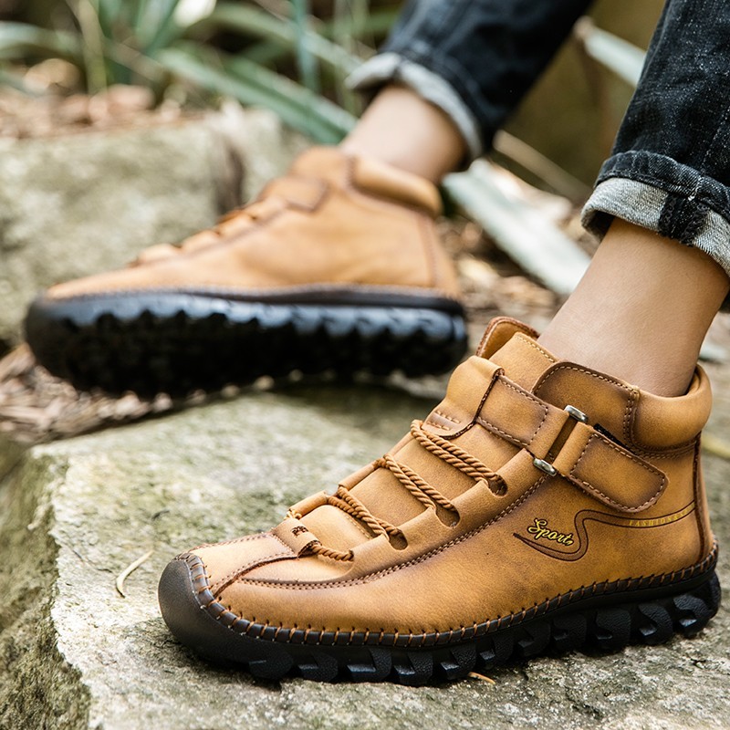 New Winter Men's Comfortable Men Ankle Thick Plush Warm Snow Leather Autumn Outdoor Man Motorcycle Boots 38-48 201102