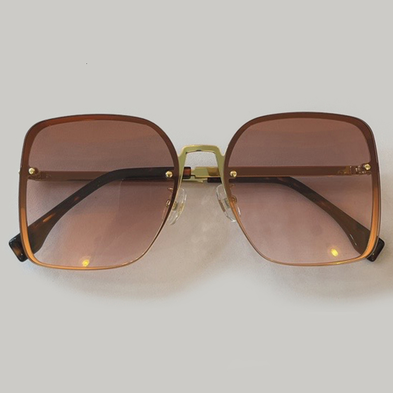 2021 New Luxury Metal Frame Sunglasses Women with Box Fashion Female Gradient Sun Glasses Male Uv400 Lentes De Sol Mujer Jiw9
2021 New Luxury Metal Frame Sunglasses Women with Box Fashion Female Gradient Sun Glasses Male Uv400 Lentes De Sol Mujer Jiw9
