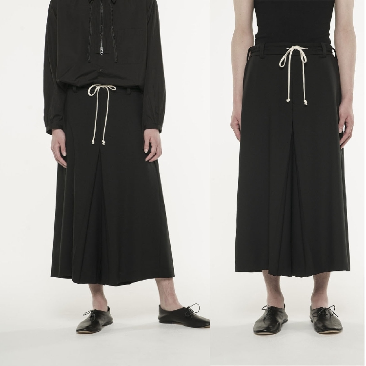 2021 New S-6xl!! Homemade Men's Occasional Pants Skirt with Thick Eight-dot Elastic at Waist in Autumn Winter. RMDB, Black.
2021 New S-6xl!! Homemade Men's Occasional Pants Skirt with Thick Eight-dot Elastic at Waist in Autumn Winter. RMDB, Black.