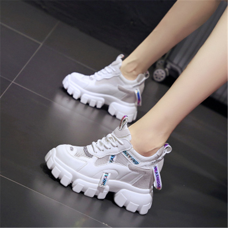 2021 New Nova Malha Chunky Respirveis Rendas-up Casuais Sapatos Velho Pai Feminino Primavera Moda Plataforma Antiderrapante NU0V
2021 New Nova Malha Chunky Respirveis Rendas-up Casuais Sapatos Velho Pai Feminino Primavera Moda Plataforma Antiderrapante NU0V