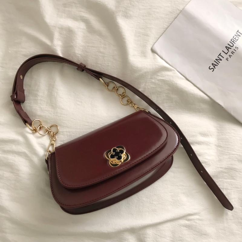 The new trend of web celebrity underarm bag can go with INS broadband chain cross-body bag, Black
The new trend of web celebrity underarm bag can go with INS broadband chain cross-body bag, Black