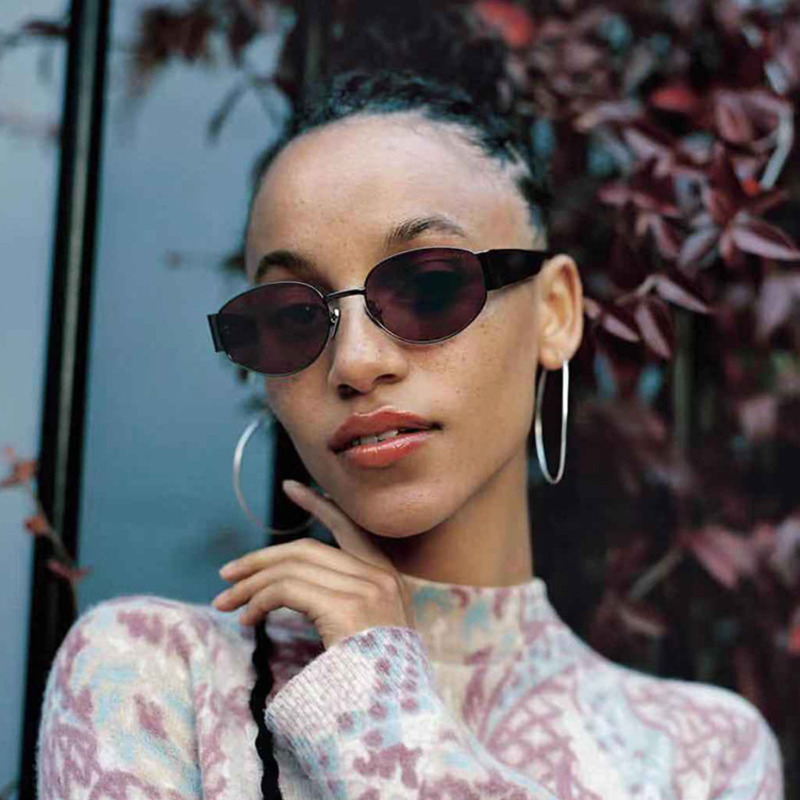 Models Metal Fashion Trend Street Shooting Sunglasses Female Ocean Film Sunglasses Retro Round Frame Male Anti-UV Glasses
Models Metal Fashion Trend Street Shooting Sunglasses Female Ocean Film Sunglasses Retro Round Frame Male Anti-UV Glasses