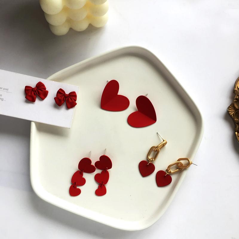 Stud The Autumn/Winter Fashion Red Love Sweet Bowknot Festival Year's Holiday Joker Earrings Female Jewelry Gift Birthday
Stud The Autumn/Winter Fashion Red Love Sweet Bowknot Festival Year's Holiday Joker Earrings Female Jewelry Gift Birthday