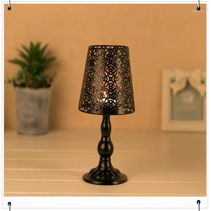 Creative Vintage Lantern Lamp Candlestick Wedding Decoration Retro Candle Holder Table Decorative Candelabros Home Decor W1
Creative Vintage Lantern Lamp Candlestick Wedding Decoration Retro Candle Holder Table Decorative Candelabros Home Decor W1