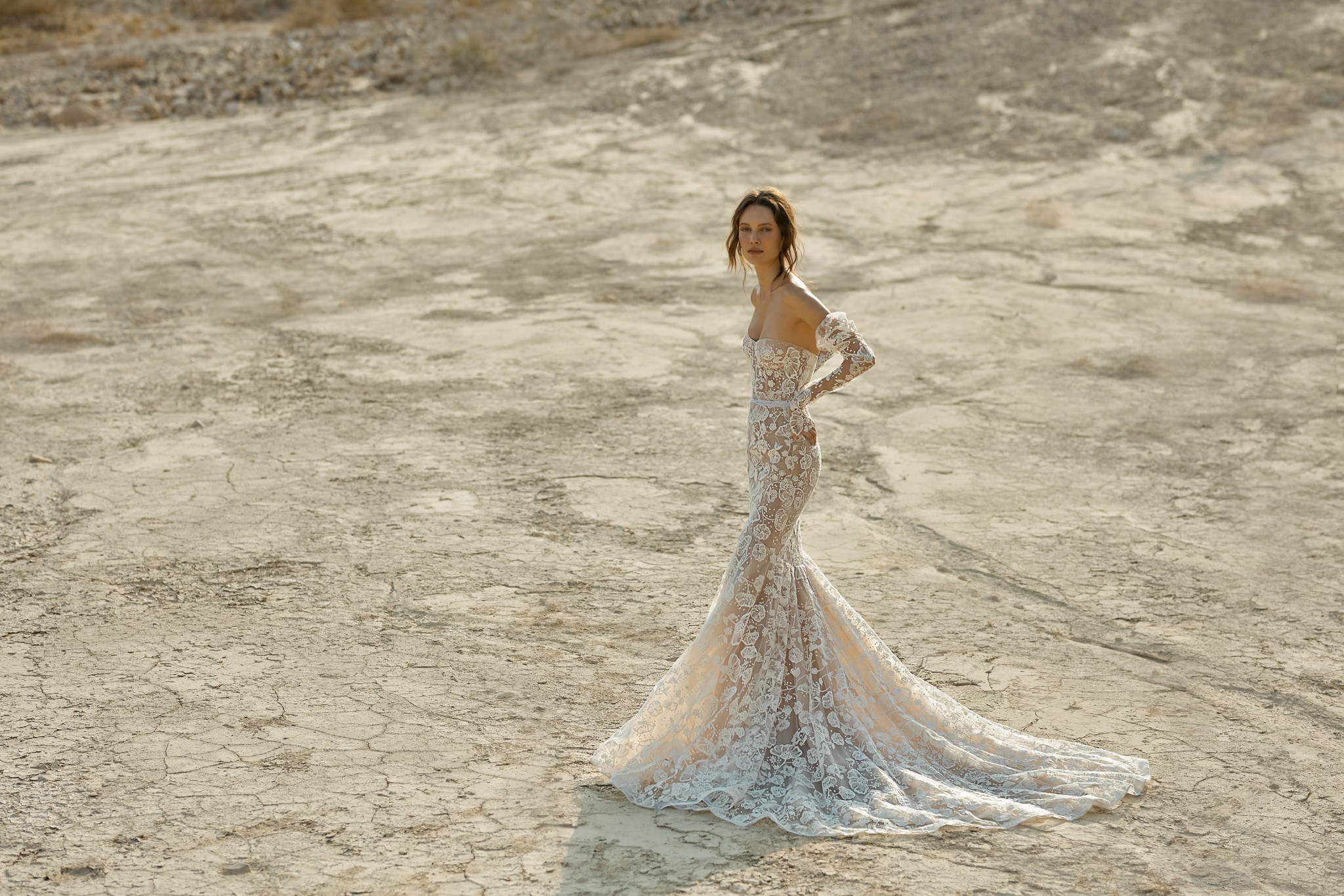 Eisen Stein 2021 Wedding Dresses Sweetheart Long Sleeves Lace Appliques Mermaid Bridal Gowns Custom Made Sweep Train Wedding Dress
