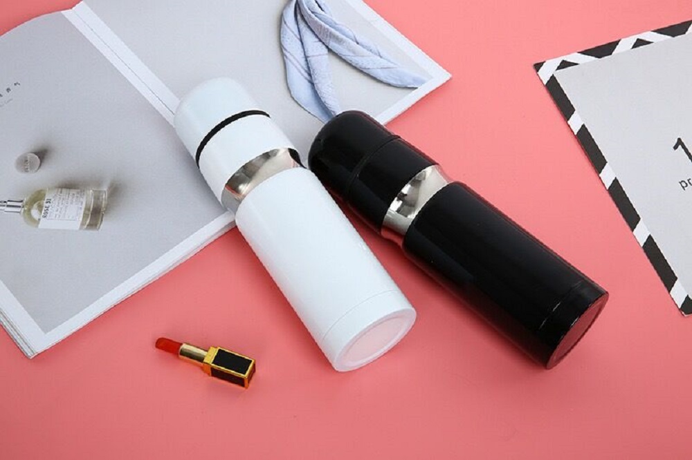 Vintage style Vacuum Cup Thermos car bottle 2 colors white black Flask Cups Garrafa Termica Inox lipstick cup Coffee Travel Vacuum Thermocup
Vintage style Vacuum Cup Thermos car bottle 2 colors white black Flask Cups Garrafa Termica Inox lipstick cup Coffee Travel Vacuum Thermocup