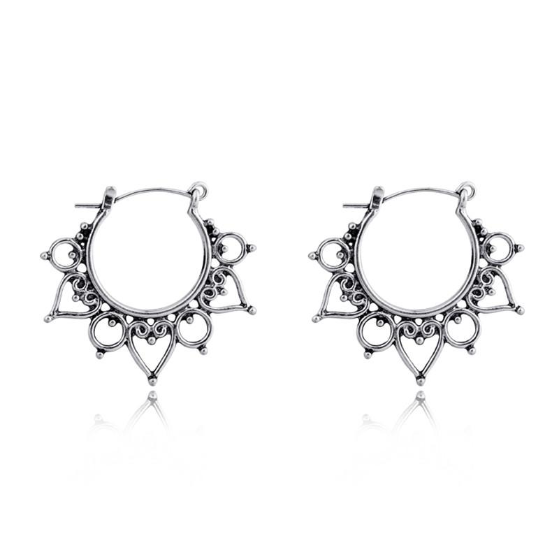 1pair Vintage Hollow Flower Heart Hoop Earring Women Elegant Chic Antique Metal Round Endless Circle Earring Jewelry E15
1pair Vintage Hollow Flower Heart Hoop Earring Women Elegant Chic Antique Metal Round Endless Circle Earring Jewelry E15