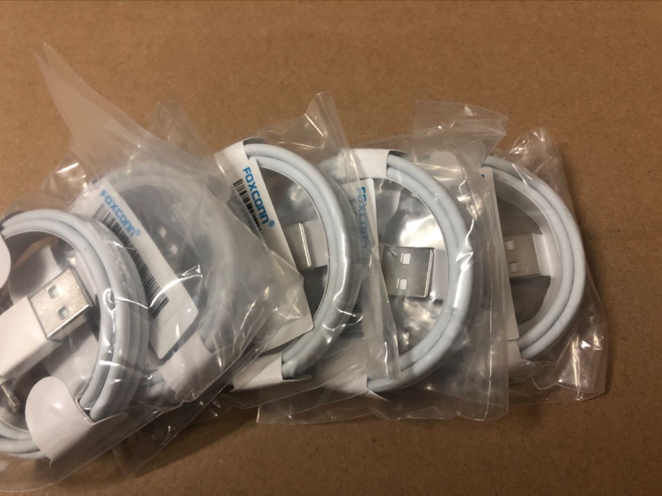 2021 6 generations Foxconn Original OEM quality E75 5ic 1M 3ft 2M 6af USB Data Sync Charge phone Cable With retail package
2021 6 generations Foxconn Original OEM quality E75 5ic 1M 3ft 2M 6af USB Data Sync Charge phone Cable With retail package