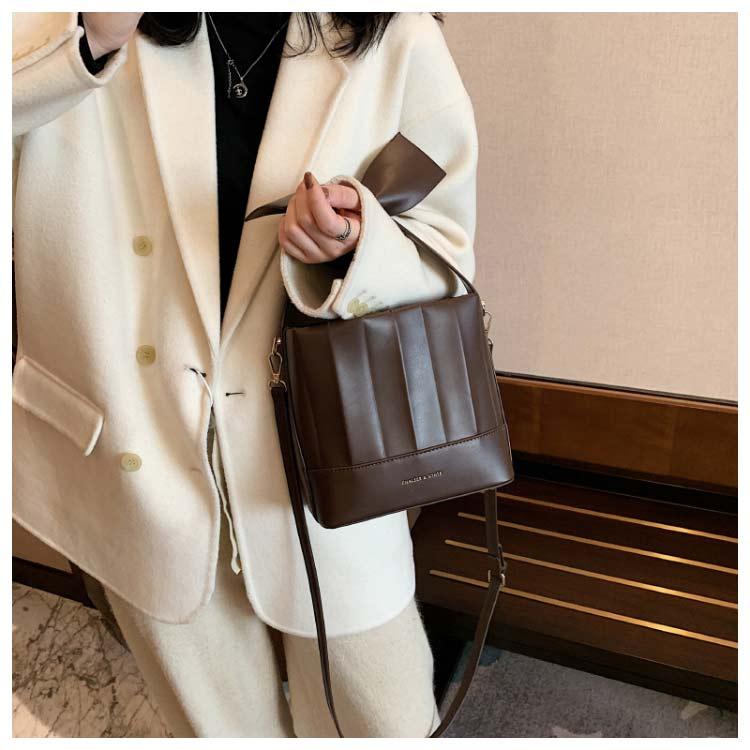 Women Plaid Messenger Bag Big Square Female Shoulder Bags Rhombus Lattice Large Size Luxury Lady Handbag, 02
Women Plaid Messenger Bag Big Square Female Shoulder Bags Rhombus Lattice Large Size Luxury Lady Handbag, 02