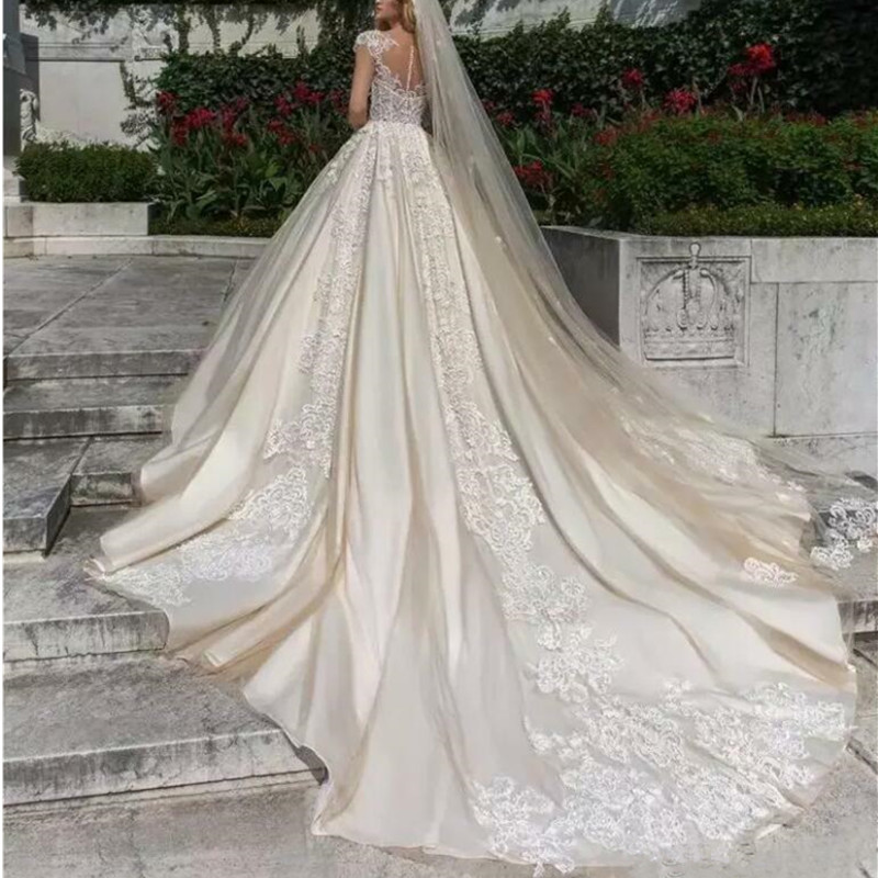 Fabulous Plus Size Mermaid Lace Wedding Gowns Cap Sleeves Bridal Dresses Long Train Jewel Neck Beaded Satin Vestido De Novia Ball Gown