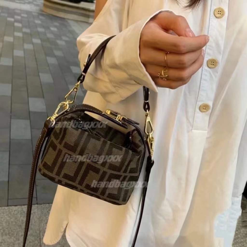 Women Messenger Bags Crocodile Pu Leather Female Crossbody Shoulder Hand bags For 2022 High Quality Ladies Handbags, Brown
Women Messenger Bags Crocodile Pu Leather Female Crossbody Shoulder Hand bags For 2022 High Quality Ladies Handbags, Brown