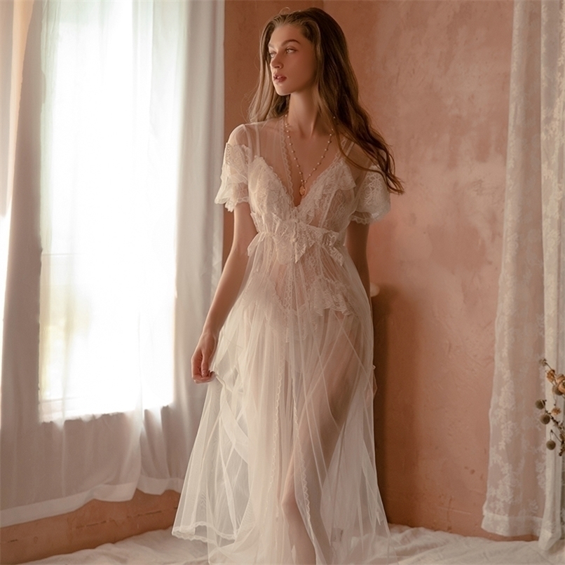 Victorian Dress Long Robes for Women Sleepwear Sexy Lingerie Lace Bridesmaid Robes Sets Gifts Dressing Nightgown Home Suit Dress 220216