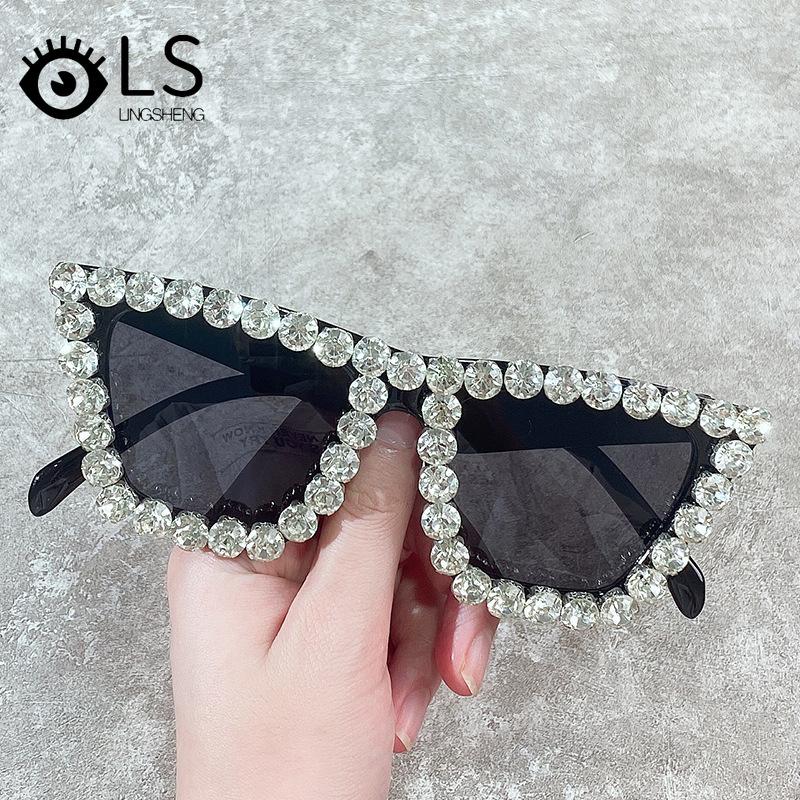 LS Fashion Personality Ladies Sunglasses 2021 New Style Large Square Diamond Sunglasses Big Frame Designer Glasses YG012
LS Fashion Personality Ladies Sunglasses 2021 New Style Large Square Diamond Sunglasses Big Frame Designer Glasses YG012