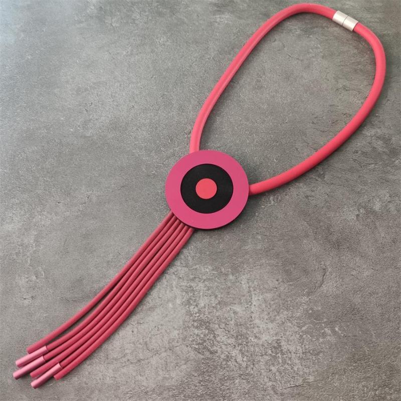 New red Rubber Necklace Women Tassel Necklaces Handmade Simple Jewelry Clothes Accessories Party Gift Necklace Wholesale
New red Rubber Necklace Women Tassel Necklaces Handmade Simple Jewelry Clothes Accessories Party Gift Necklace Wholesale