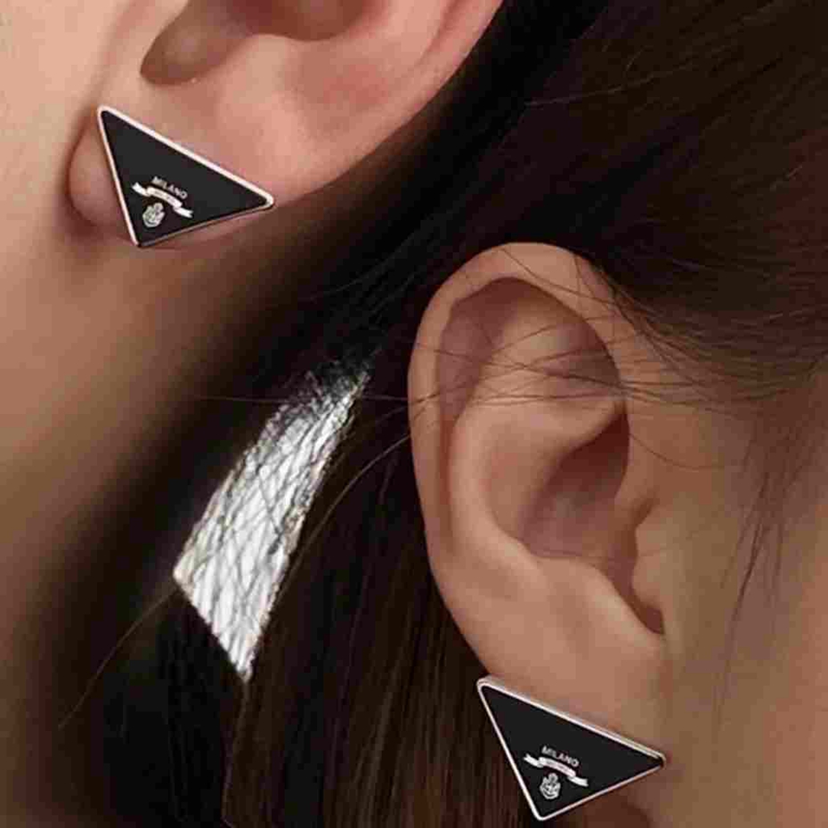 Fashion Stud Earrings Charm Extravagant Dangle jewelry men studs luxurys Classic designers Stainless Steel silver flower elagant women stud Wholesale
Fashion Stud Earrings Charm Extravagant Dangle jewelry men studs luxurys Classic designers Stainless Steel silver flower elagant women stud Wholesale