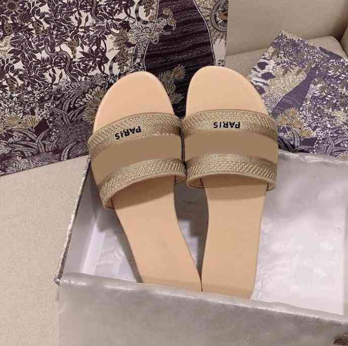 Sandals Fashion Classics sandals slippers slides Floral brocade Gear bottoms Flip Flops women shoes striped Beach causal slipper home011 4P2R, 13
Sandals Fashion Classics sandals slippers slides Floral brocade Gear bottoms Flip Flops women shoes striped Beach causal slipper home011 4P2R, 13