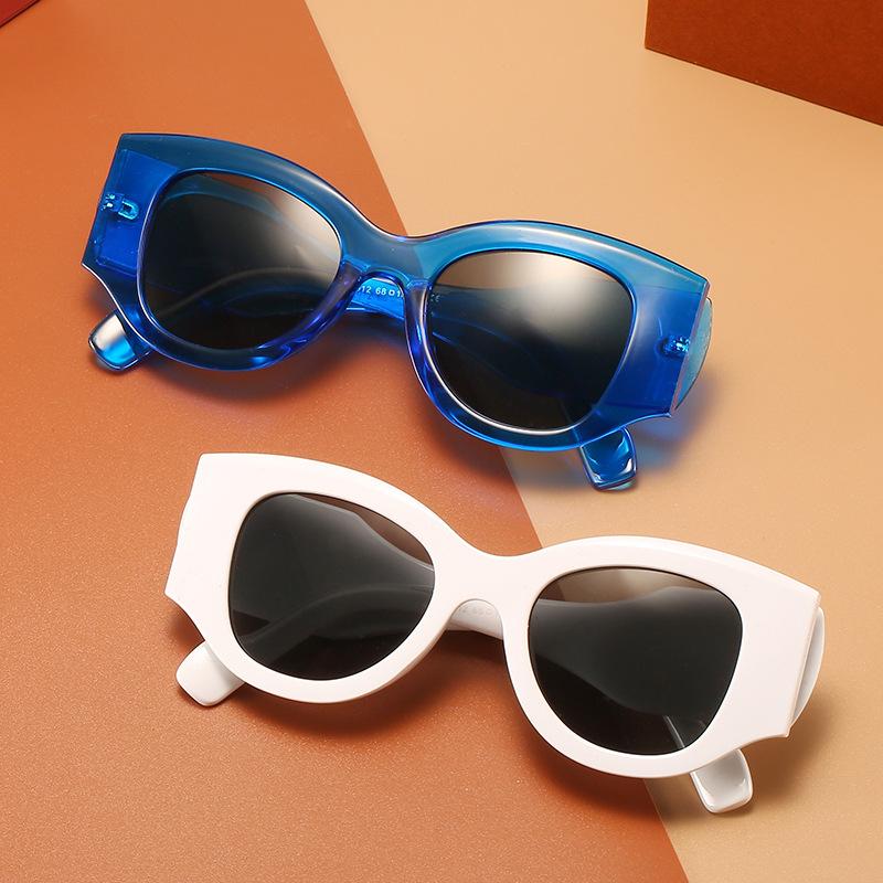 Fashion Sunglasses Women Big Frame Vintage Oversized Sun Glasses Female Shades for Feminine Retro Oculos Gafas 2021
Fashion Sunglasses Women Big Frame Vintage Oversized Sun Glasses Female Shades for Feminine Retro Oculos Gafas 2021