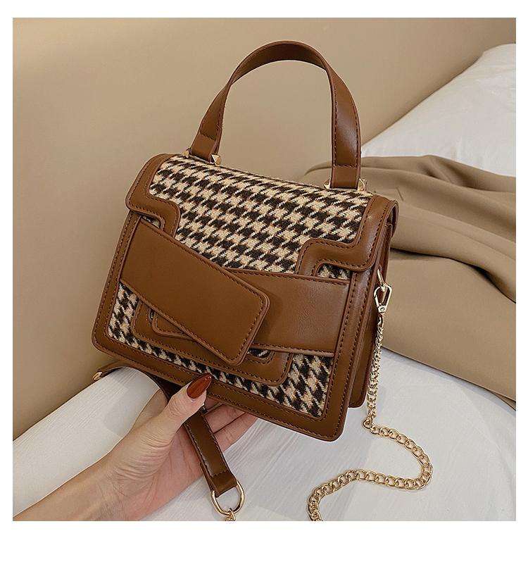 2021 Houndstooth Crossbody Bags Handbag Design Lock High Quality Leather Shoulder Bag Woman Messeng Bags, Brown
2021 Houndstooth Crossbody Bags Handbag Design Lock High Quality Leather Shoulder Bag Woman Messeng Bags, Brown
