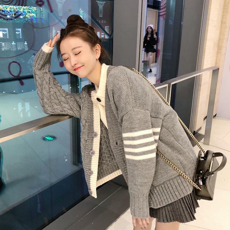 2021 High quality Autumn Winter Knitted-out Jacket Released Student Lazy Joker Wind with Cleavage in v Cardigan Women' XTL1, Gray.
2021 High quality Autumn Winter Knitted-out Jacket Released Student Lazy Joker Wind with Cleavage in v Cardigan Women' XTL1, Gray.