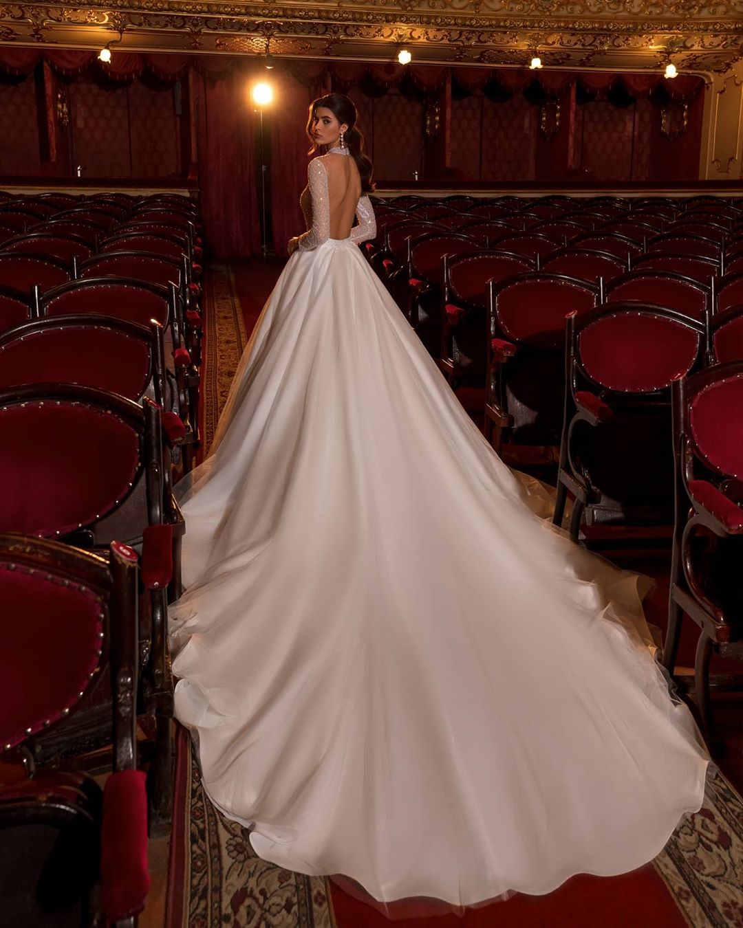 Sequined Backless Sparkly Wedding Dresses High Neck A Line Long Sleeves Bridal Gowns Sweep Train Tulle Robe De Marie