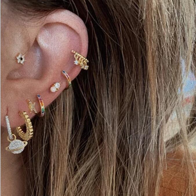 Wholesale cute lovely girl earring factory wholesale promotion jewelry 5mm tiny cz flower white black cz minimal adorable tiny stud for girl