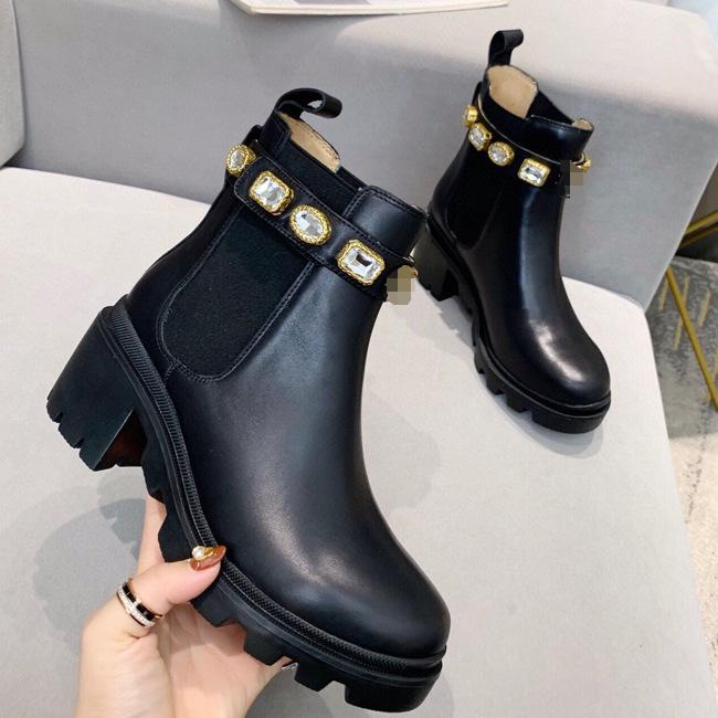 autumn winters is thick with round head elastic slip-on British wind restoring ancient ways leather boots diamond woman, Black
autumn winters is thick with round head elastic slip-on British wind restoring ancient ways leather boots diamond woman, Black