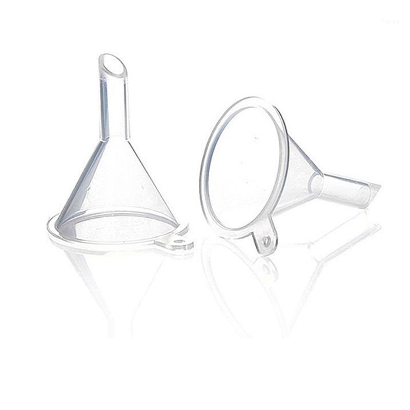 1000 Pcs/Lot Plastic Small Funnels for Perfume Liquid Essential Oil Filling Empty Bottle Packing Tool1
1000 Pcs/Lot Plastic Small Funnels for Perfume Liquid Essential Oil Filling Empty Bottle Packing Tool1