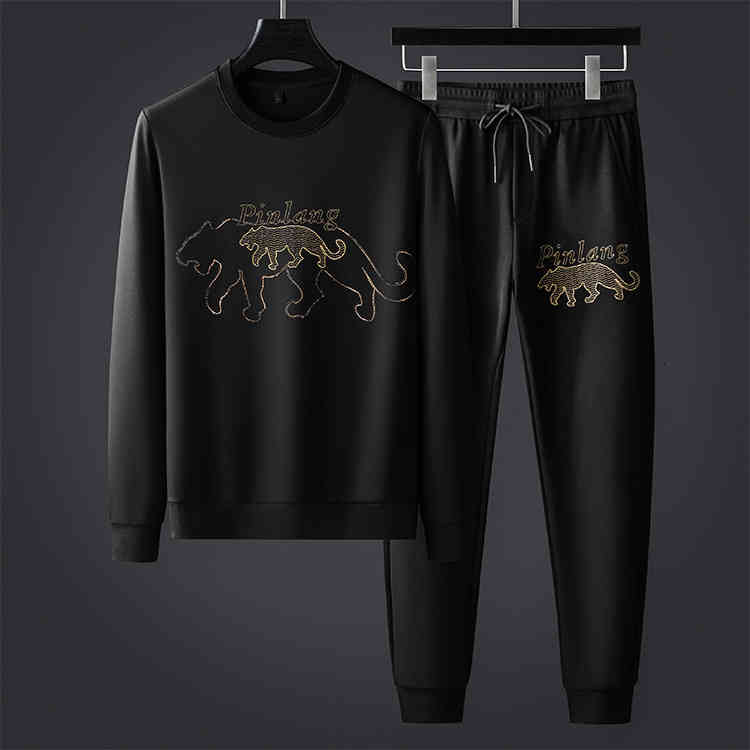 Men's Tracksuits Fashion brand sweater set men's wear full autumn and winter leopard embroidery round neck casual national fashion sportswear G6QS, 1# shoe box
Men's Tracksuits Fashion brand sweater set men's wear full autumn and winter leopard embroidery round neck casual national fashion sportswear G6QS, 1# shoe box