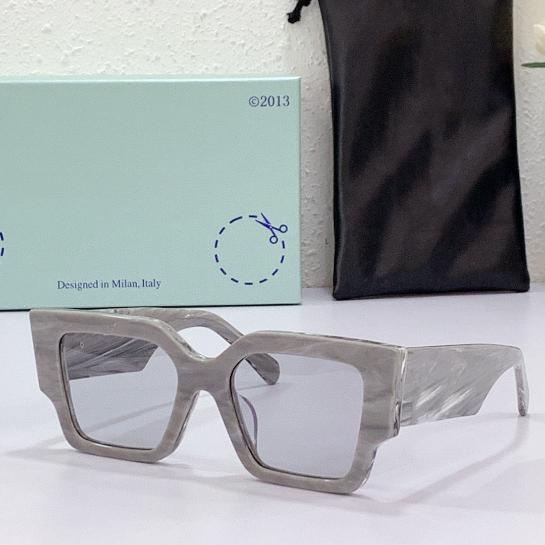 OW OERI003 Classic retro mens sunglasses fashion design womens glasses luxury brand designer eyeglass top high quality Trendy famous style eyeglass with case
OW OERI003 Classic retro mens sunglasses fashion design womens glasses luxury brand designer eyeglass top high quality Trendy famous style eyeglass with case