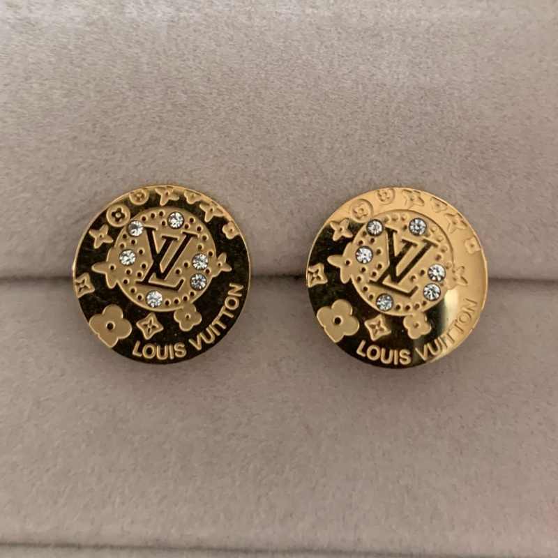 New High Polish Four leaf flower Women Earrings Gold Color Ear Studs Stainless Steel Earrings For Women Hoop Fashion Jewelry Wholesale, Golden;silver
New High Polish Four leaf flower Women Earrings Gold Color Ear Studs Stainless Steel Earrings For Women Hoop Fashion Jewelry Wholesale, Golden;silver