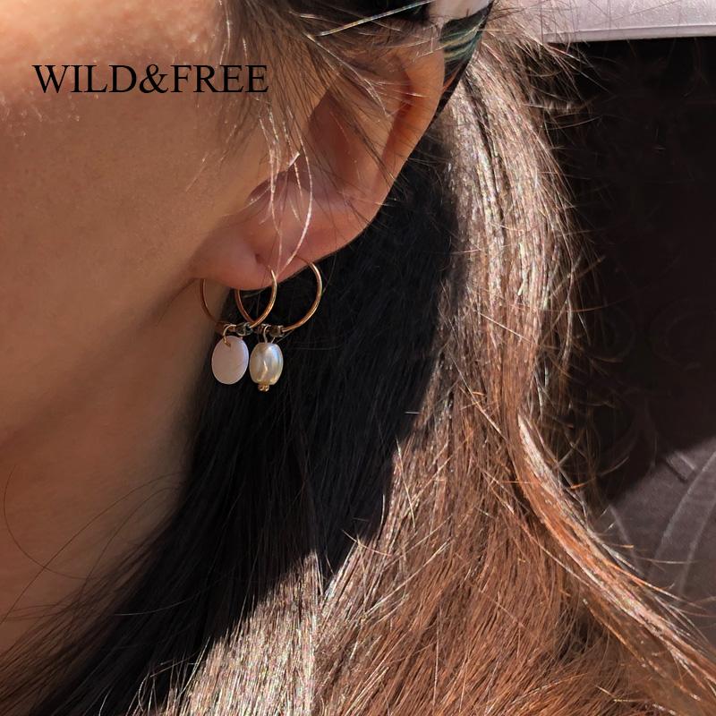 Wild&Free Mini Gold Thin Circle Beaded Hoop Earrings For Women Handmade Round Shell Pearl Heart Pendant Hoops Piercing Jewelry
Wild&Free Mini Gold Thin Circle Beaded Hoop Earrings For Women Handmade Round Shell Pearl Heart Pendant Hoops Piercing Jewelry