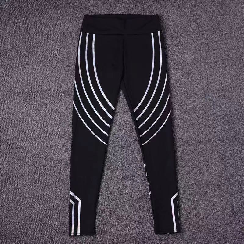LuFluorescent laser stripe stitching printing sweat absorption slim Leggings women' sports pants fashion women designer hip pants2021, White
LuFluorescent laser stripe stitching printing sweat absorption slim Leggings women' sports pants fashion women designer hip pants2021, White