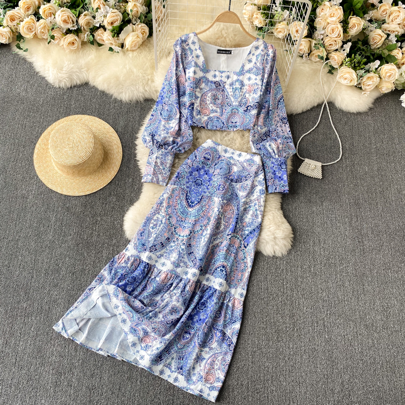 2021 New Singiny bohemian female print skirt long spring turtleneck puff short sleeves fashion all-match suit two-piece ERFH, Blue
2021 New Singiny bohemian female print skirt long spring turtleneck puff short sleeves fashion all-match suit two-piece ERFH, Blue