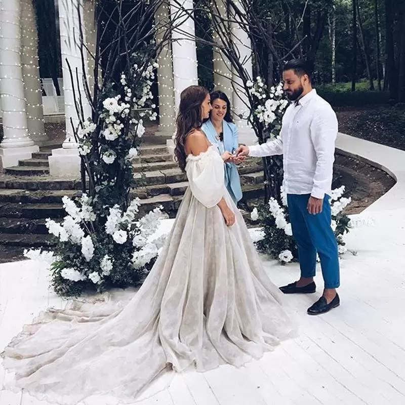 2022 Vintage Wedding Dresses Bridal Gown Off The Shoulder Strapless Short Sleeves Tule Sweep Train Castle Country Custom Made Plus Size Vestidos 401 6