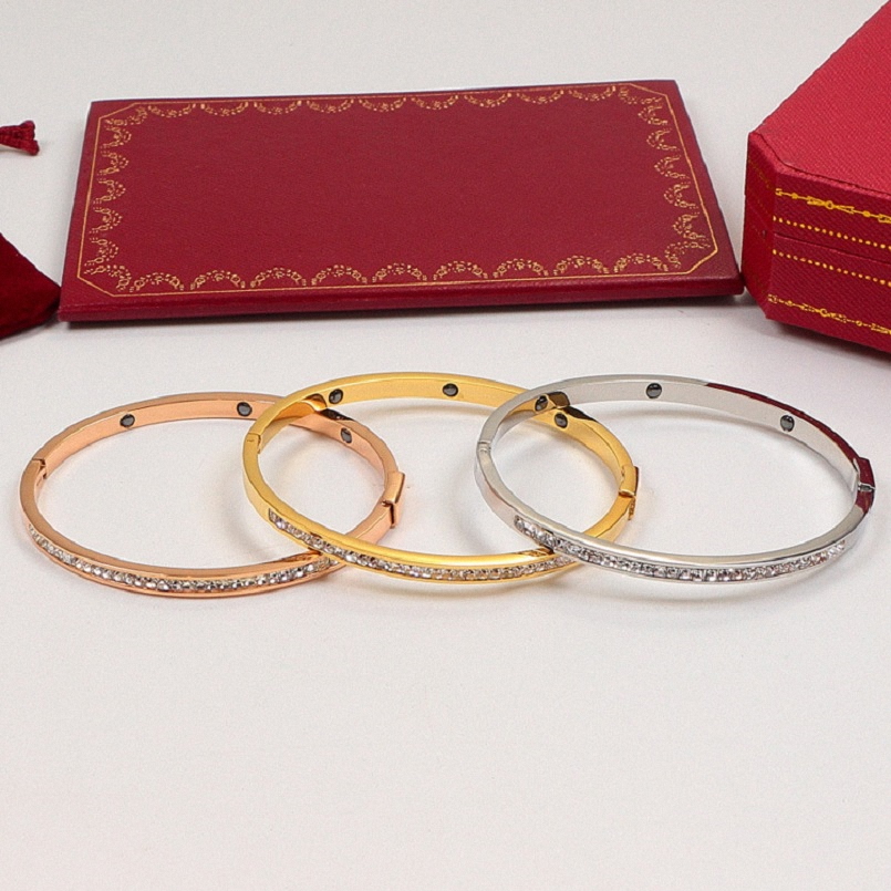 Fashion Bracelet Designer Men Women 18K Gold Plated Half Full Diamond Couple Bracelets
Fashion Bracelet Designer Men Women 18K Gold Plated Half Full Diamond Couple Bracelets