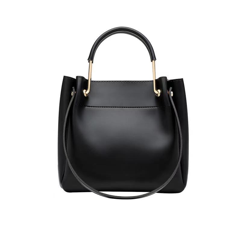 HBP New 2021 Classic Retro Fashion Shoulder Bags Women Chain Crossbody Bag Handbag Letter Genuine Leather High Quality Wallet Handbags 9966, P3
HBP New 2021 Classic Retro Fashion Shoulder Bags Women Chain Crossbody Bag Handbag Letter Genuine Leather High Quality Wallet Handbags 9966, P3