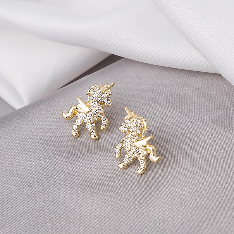 Cute Little Winged Pony Golden Stud Earrings Fashion Sweet Charm Women Earring Party Jewelry Gifts For Girl
Cute Little Winged Pony Golden Stud Earrings Fashion Sweet Charm Women Earring Party Jewelry Gifts For Girl
