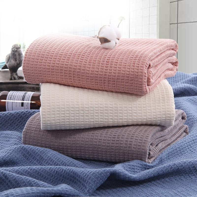 New Solid Color Gauze Throw Blankets Nap Warm Comfortable Air Conditioning Blanket Cotton Blanket Car/Travel/Office High Quality
New Solid Color Gauze Throw Blankets Nap Warm Comfortable Air Conditioning Blanket Cotton Blanket Car/Travel/Office High Quality
