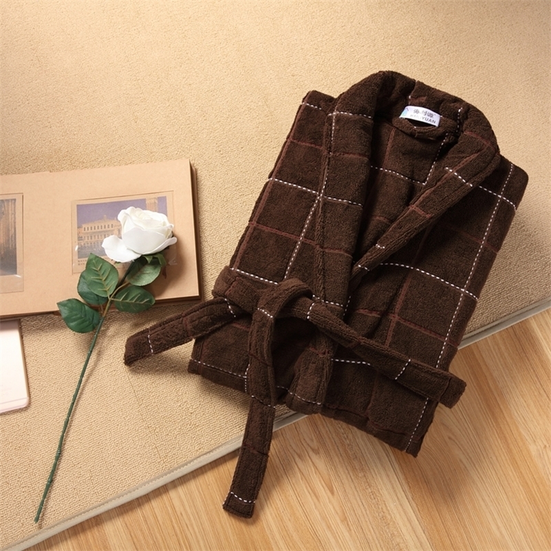 Autumn Winter Men Bathrobe Thick Cotton Robe Sleepwear Plus Size XXL Kimono Robe Blue Bathrobes Male Warm Long Sleeve Lounge 201109, Beige
Autumn Winter Men Bathrobe Thick Cotton Robe Sleepwear Plus Size XXL Kimono Robe Blue Bathrobes Male Warm Long Sleeve Lounge 201109, Beige