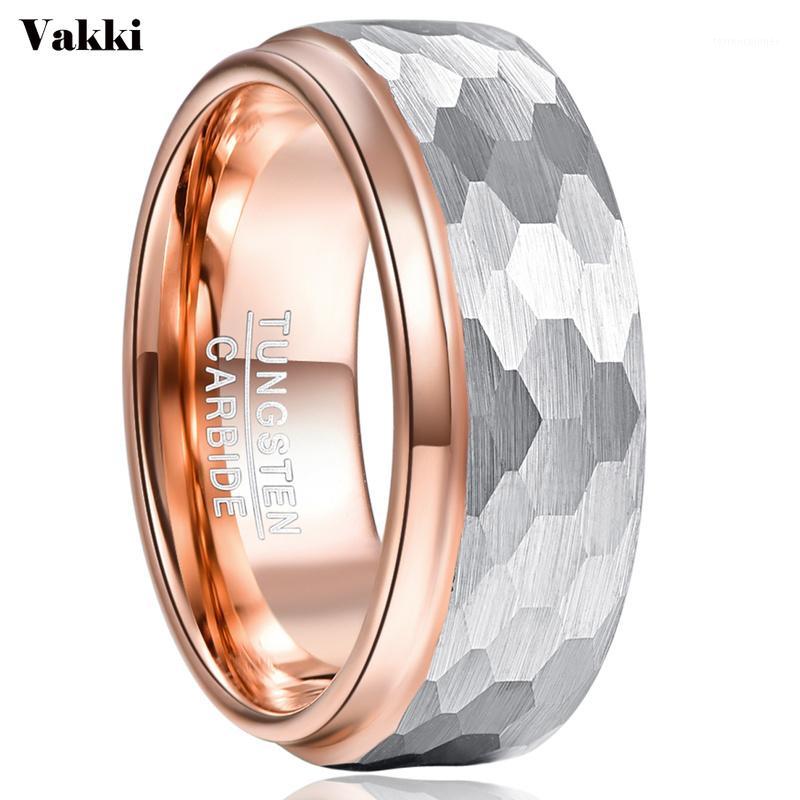 Wedding Rings VAKKI 8mm Wide Tungsten Carbide Ring Side Step Rose Gold Plating Surface Hammered Steel Men Engagement Rings1
Wedding Rings VAKKI 8mm Wide Tungsten Carbide Ring Side Step Rose Gold Plating Surface Hammered Steel Men Engagement Rings1