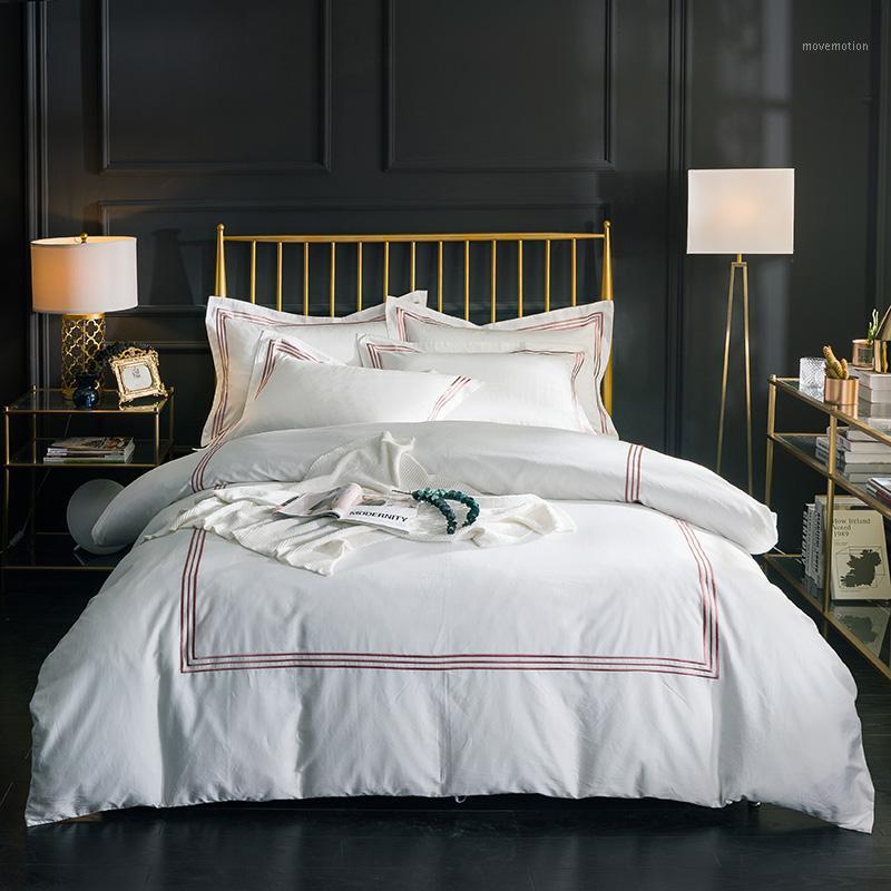 42 cotton Embroidery White color Luxury Hotel Queen King Bedding sets Duvet cover Brown Silver Bed sheet set Pillowcases1
42 cotton Embroidery White color Luxury Hotel Queen King Bedding sets Duvet cover Brown Silver Bed sheet set Pillowcases1