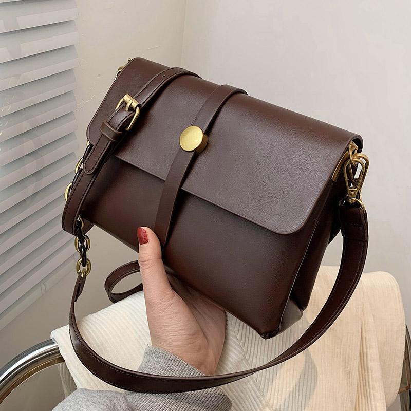 Vintage Small PU Leather Crossbody Flap Bags Brand Fashion New Quality Women's 2021 Luxury Chain Shoulder Handbag and Purses, Black
Vintage Small PU Leather Crossbody Flap Bags Brand Fashion New Quality Women's 2021 Luxury Chain Shoulder Handbag and Purses, Black