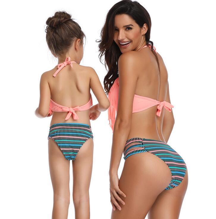 Mother And Daughter Swimsuit Family Look Mommy and Me Clothes Bikini Tassel Mom Daughter Swimwear Family Matching Clothes 201128
