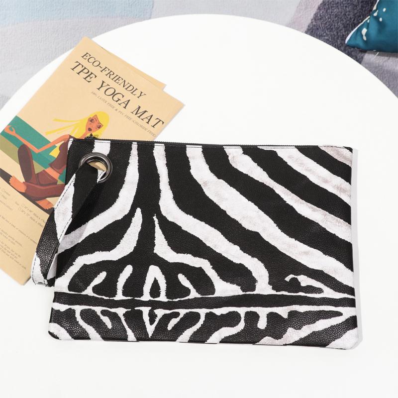 Women's New Designer Oversized Clutch Bag Purse Retro Envelope Evening Wristlet Handbag Fashion Leather Wallets, Brown leopard print
Women's New Designer Oversized Clutch Bag Purse Retro Envelope Evening Wristlet Handbag Fashion Leather Wallets, Brown leopard print