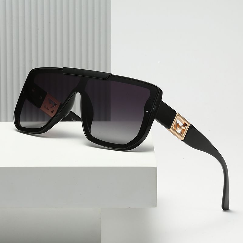 2021 New Classic Vintage Square Siamese Woman Oversized Woman/man Retro Sunglasses H4nb
2021 New Classic Vintage Square Siamese Woman Oversized Woman/man Retro Sunglasses H4nb