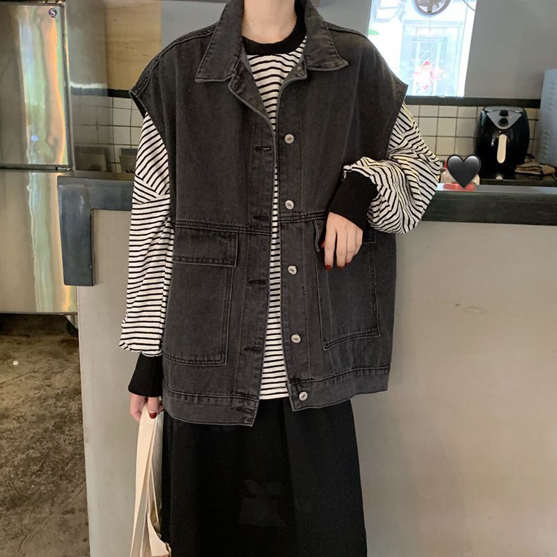 2021 New Oversized Black Denim Female Vintage Korean Size Jean Vest Kpop Ladies No Sleeves Cardigan Tank Top Jacket 72NX, Black jean vest.
2021 New Oversized Black Denim Female Vintage Korean Size Jean Vest Kpop Ladies No Sleeves Cardigan Tank Top Jacket 72NX, Black jean vest.