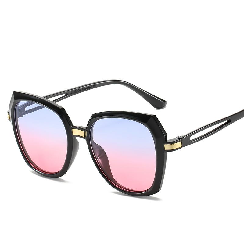 Two-color Women Sunglasses New Polygonal Large Square Transparent Personalized Street Shooting Female Fashion Sunglasses Driving
Two-color Women Sunglasses New Polygonal Large Square Transparent Personalized Street Shooting Female Fashion Sunglasses Driving