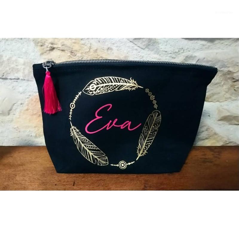 personalised navy Makeup Bag with feather name bachelorette favor bags tassel make up bag marriage gift bridesmaid toiletry1
personalised navy Makeup Bag with feather name bachelorette favor bags tassel make up bag marriage gift bridesmaid toiletry1