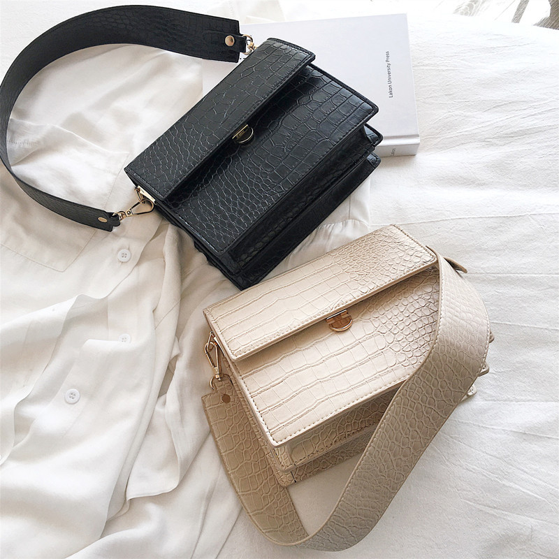 Fashion Crocodile Women Shouder Bags Designer Wide Strap Handbags Luxury PU Leather Crossbody Bag Female Small Flap Lady Purses C1016
Fashion Crocodile Women Shouder Bags Designer Wide Strap Handbags Luxury PU Leather Crossbody Bag Female Small Flap Lady Purses C1016